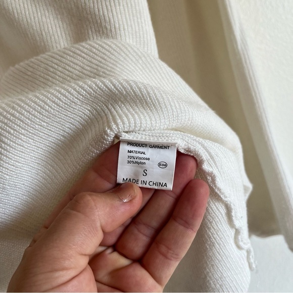 Women’s Boutique V Neck Wide / Flare Leg White Sweater Set Size Small - Picture 6 of 16